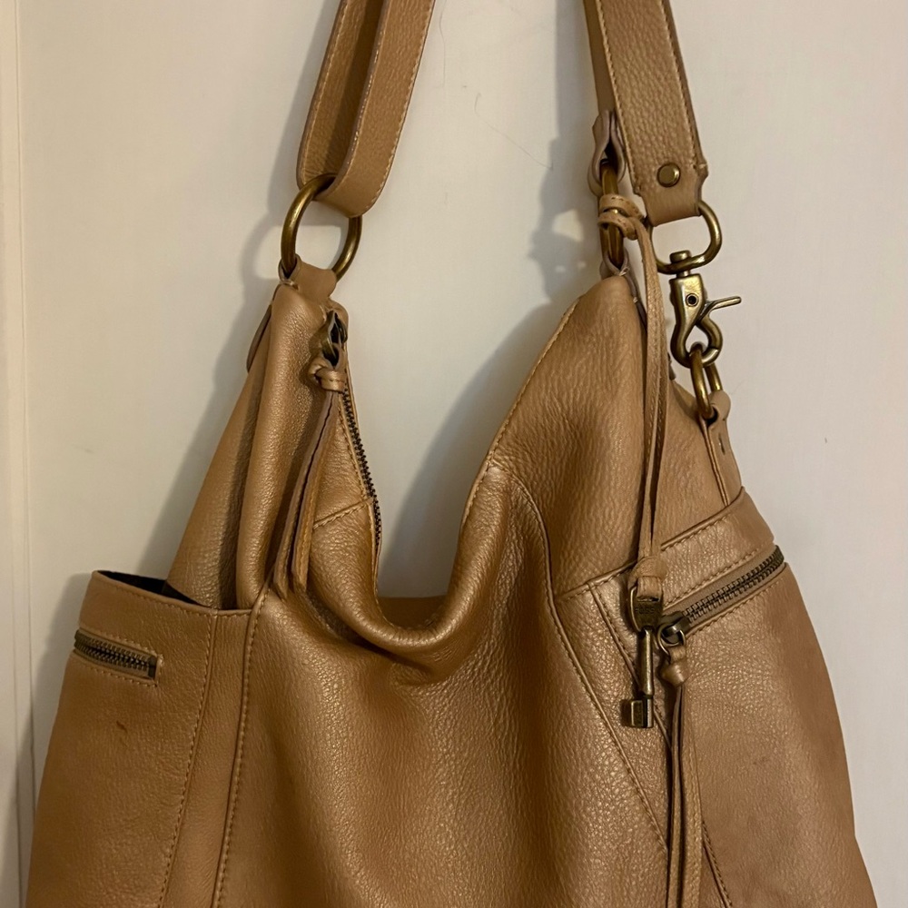 Very Cool Tan Leather Fossil Hobo Bag